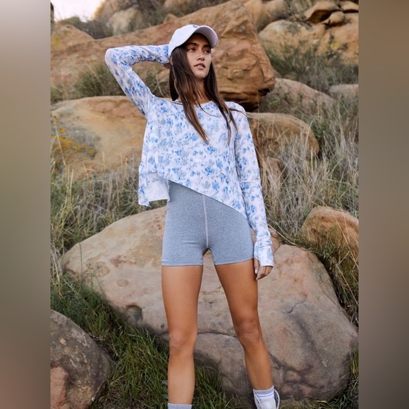 NWOT - Free People Movement Tempo Printed Long Sleeve - Size XS - Picture 4 of 7